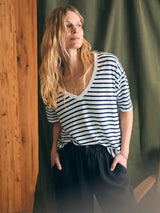 Oceanside Linen V Neck Tee - Oak Hall